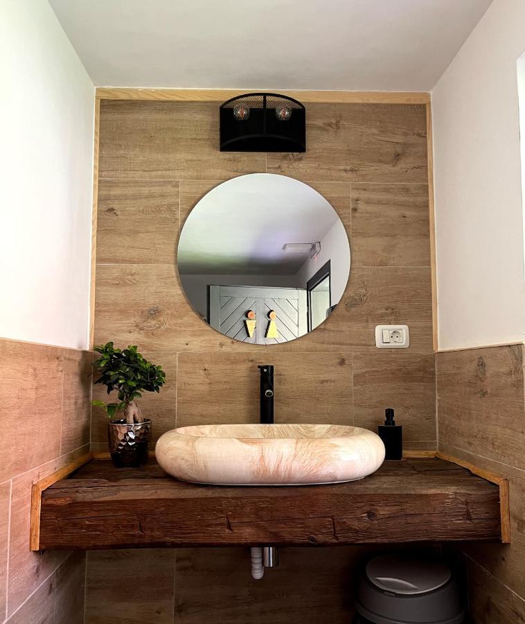 Flore'S Garden Glamping Bran  Extérieur photo