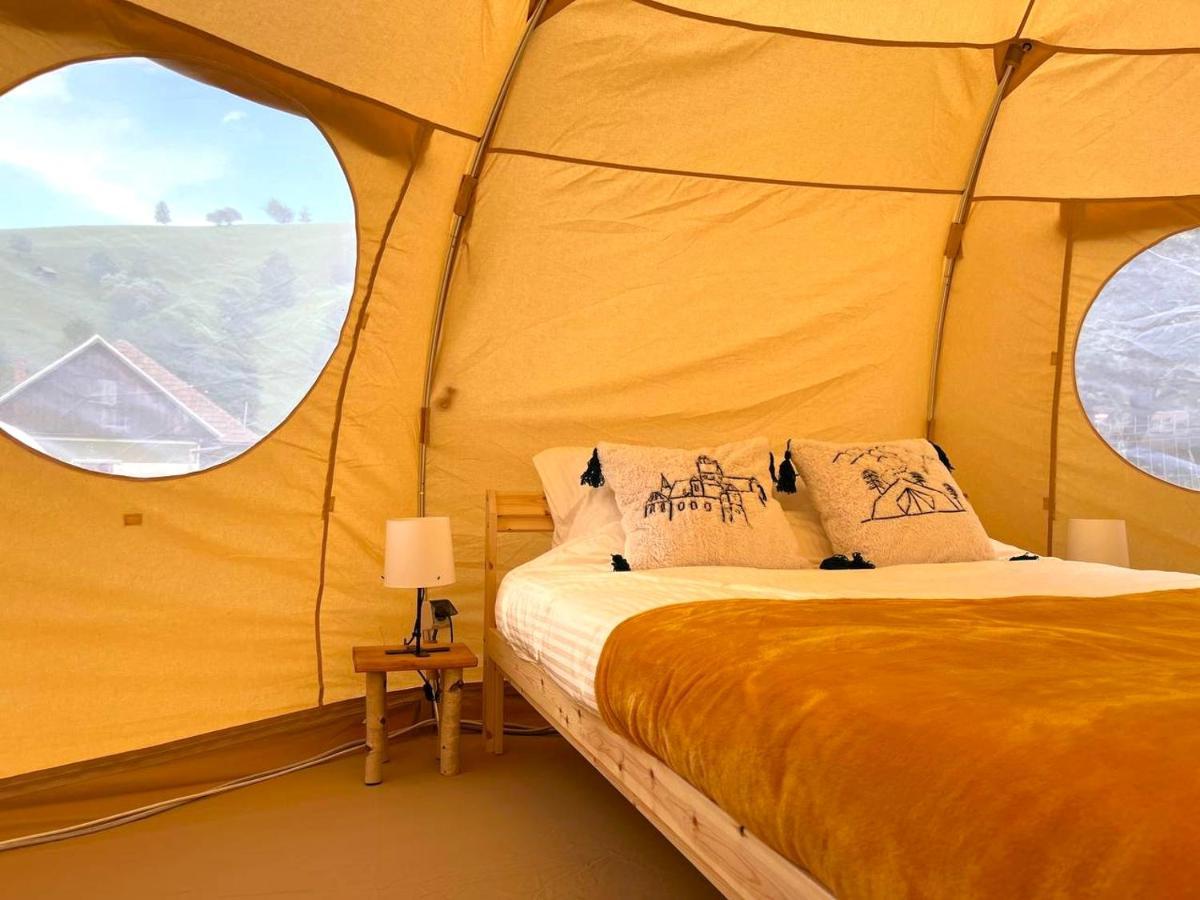 Flore'S Garden Glamping Bran  Extérieur photo
