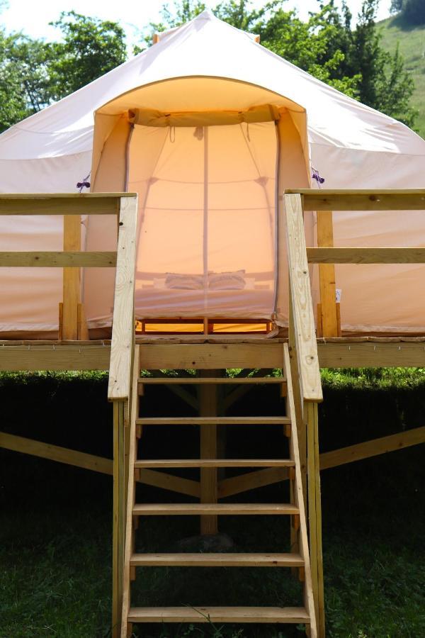 Flore'S Garden Glamping Bran  Extérieur photo